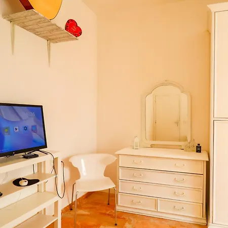 Daire Quiet Mountains - With Wi-fi, Smart Tv Pistoia